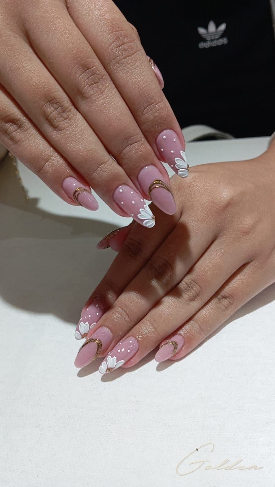 Builder gel — Flores relieve · Golden Beauty Studio Sabaneta